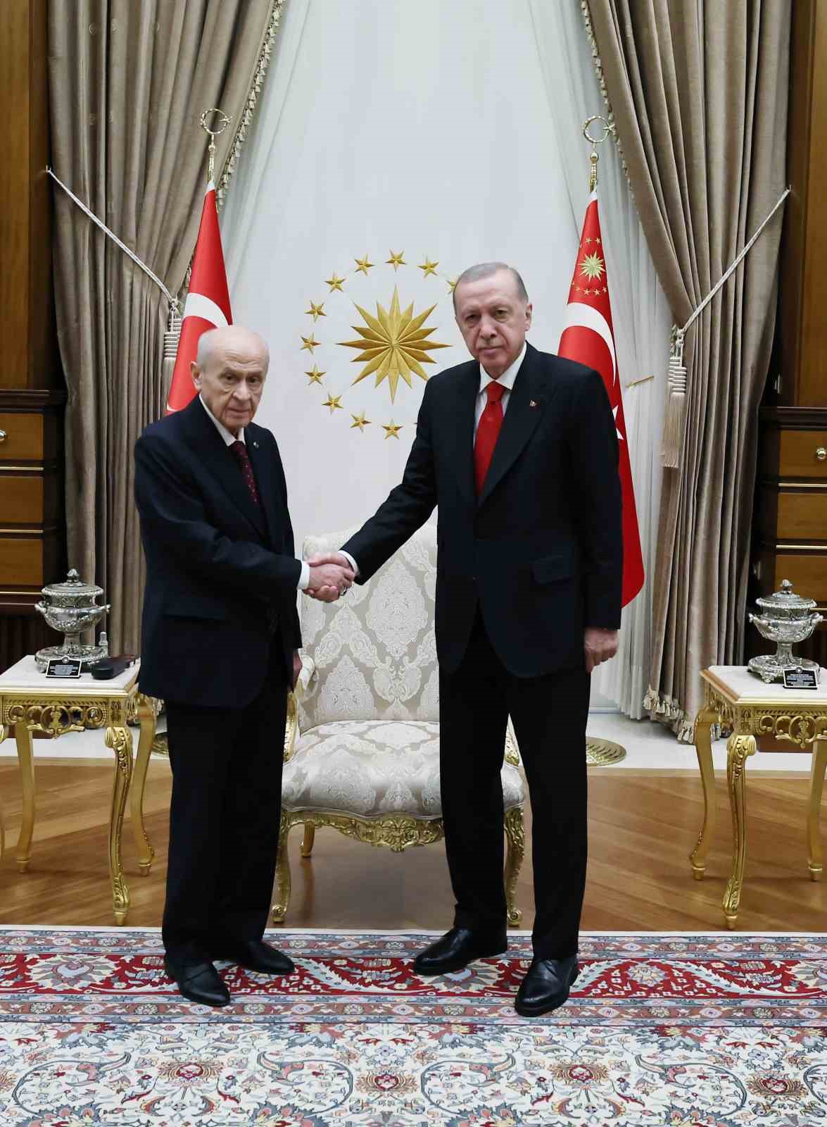 Cumhurbaşkanı Erdoğan, MHP lideri Bahçeli ve bazı siyasetçileri kabul etti
