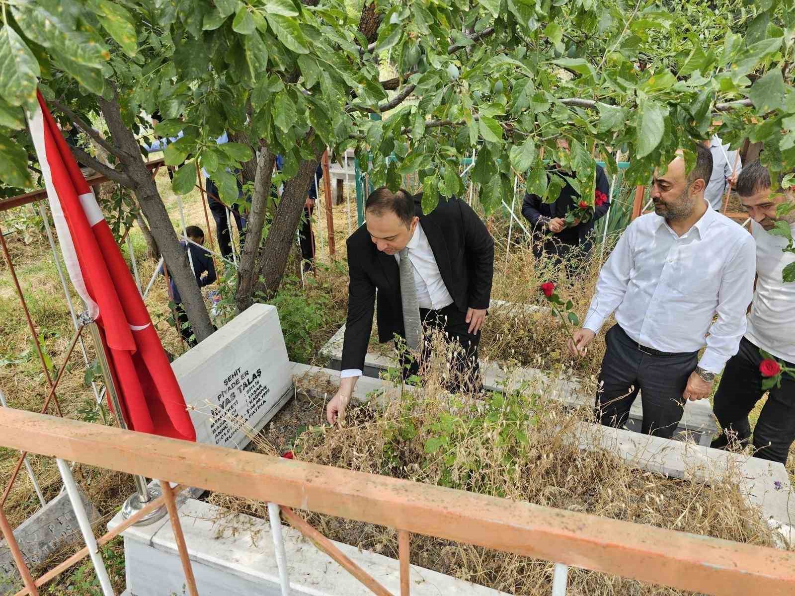 Tatvan’da 15 Temmuz’da şehitler anıldı
