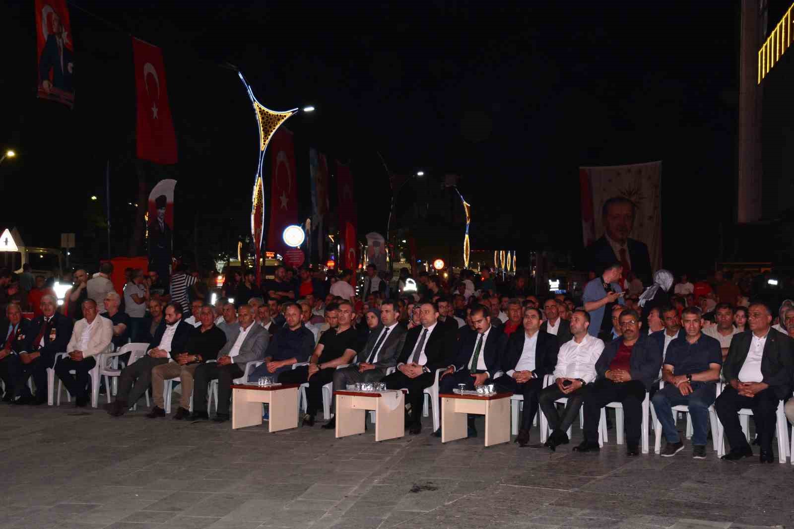 Tatvan’da “Demokrasi ve Milli Birlik Günü” programı düzenlendi
