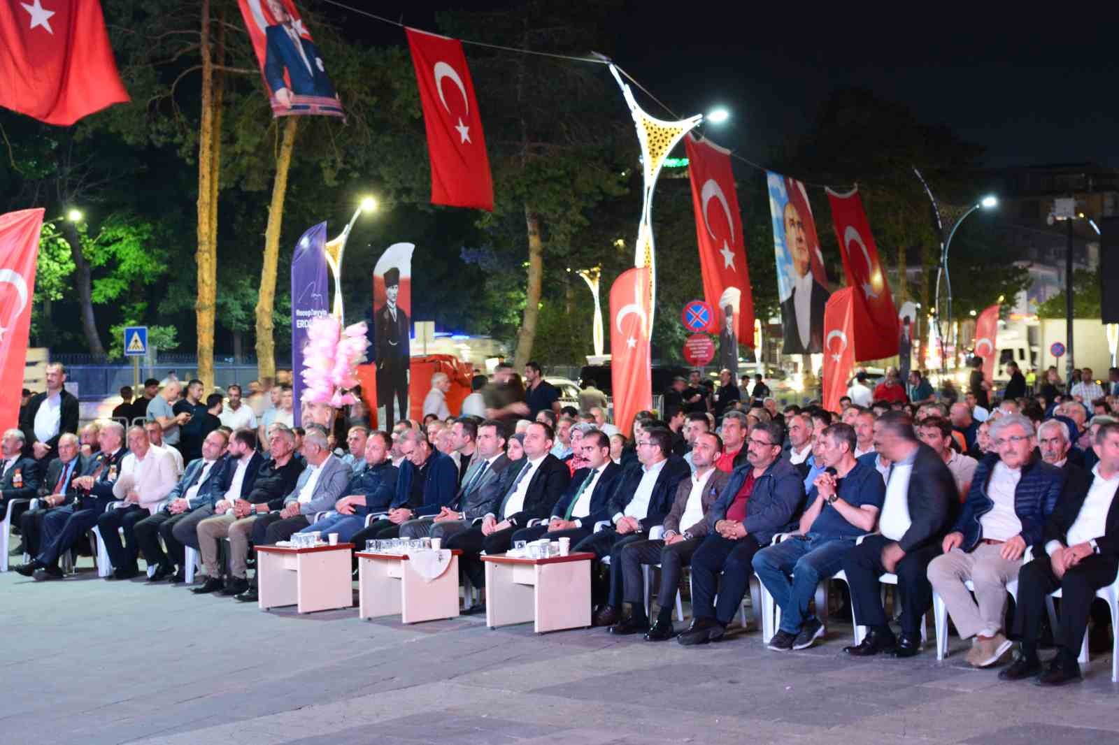 Tatvan’da “Demokrasi ve Milli Birlik Günü” programı düzenlendi
