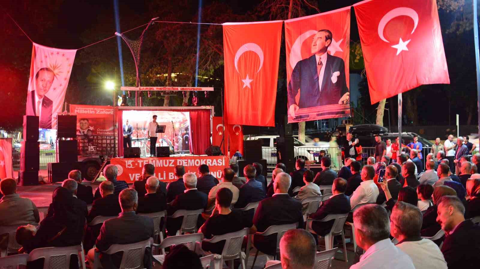 Tatvan’da “Demokrasi ve Milli Birlik Günü” programı düzenlendi
