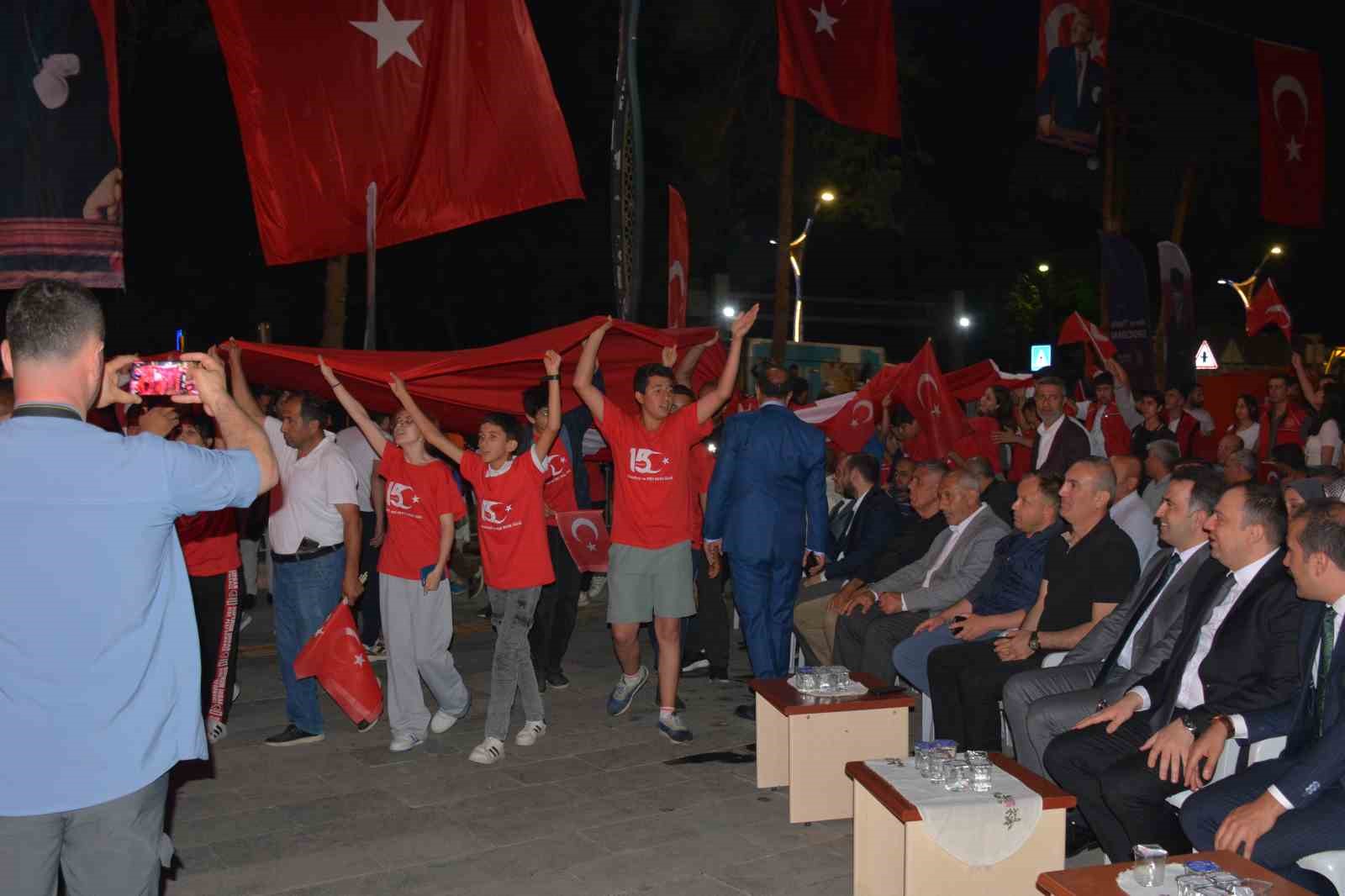 Tatvan’da “Demokrasi ve Milli Birlik Günü” programı düzenlendi
