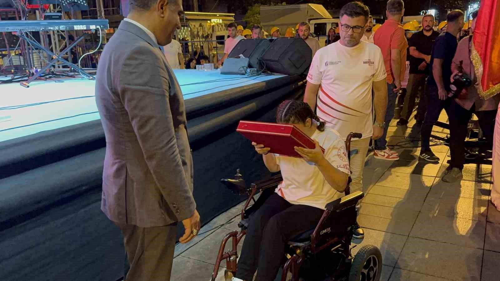 15 Temmuz şehidi Ufuk Baysan’ın fotoğrafları anne ve babasını duygulandırdı
