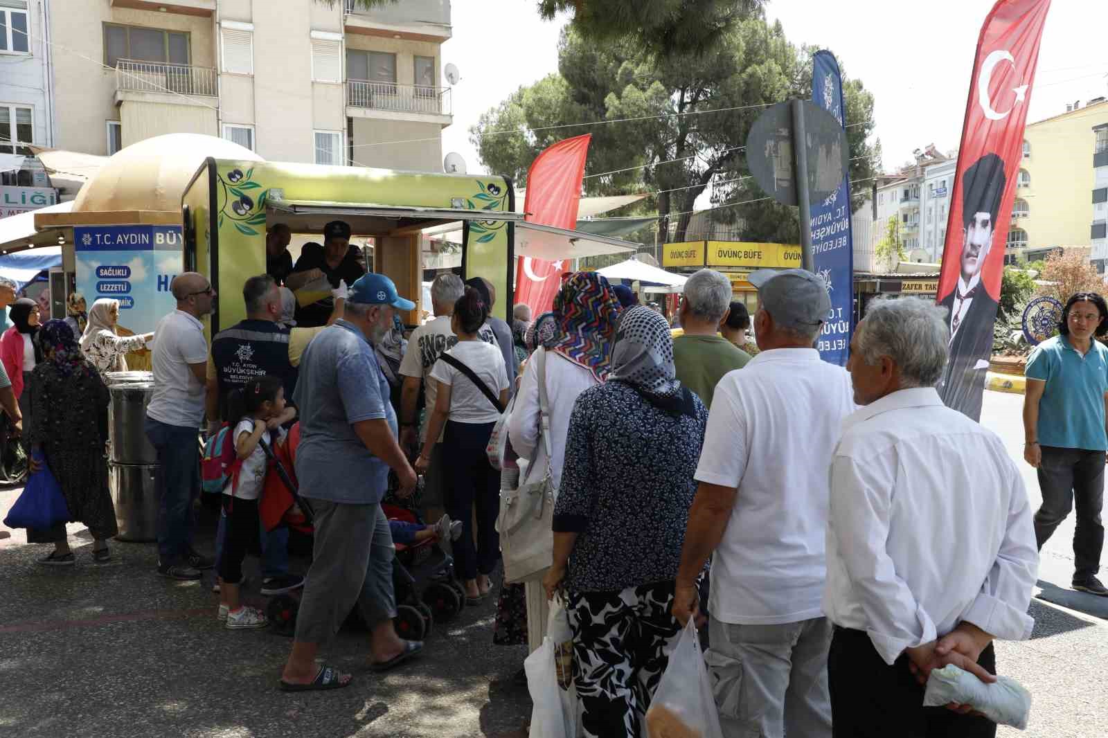 Aydın Büyükşehir Belediyesi’nden serinleten uygulama
