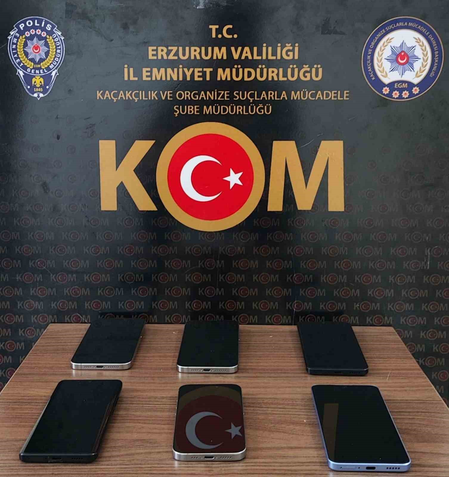 Erzurum polisinden kaçak cep telefonu operasyonu
