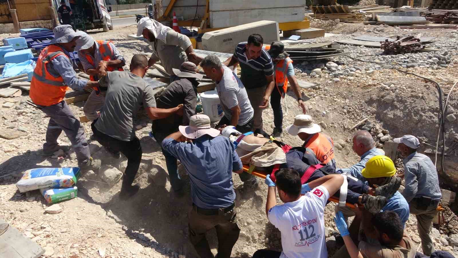 Yüksekten düşen inşaat işçisi yaralandı
