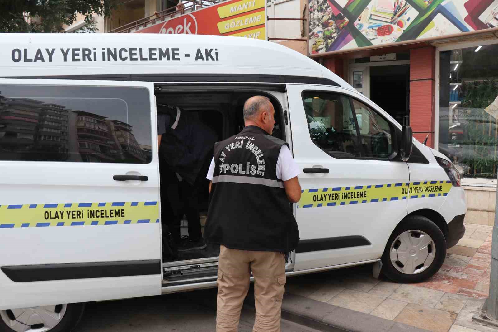 Denizli’de 2 çocuk babası şahıs ölü olarak bulundu
