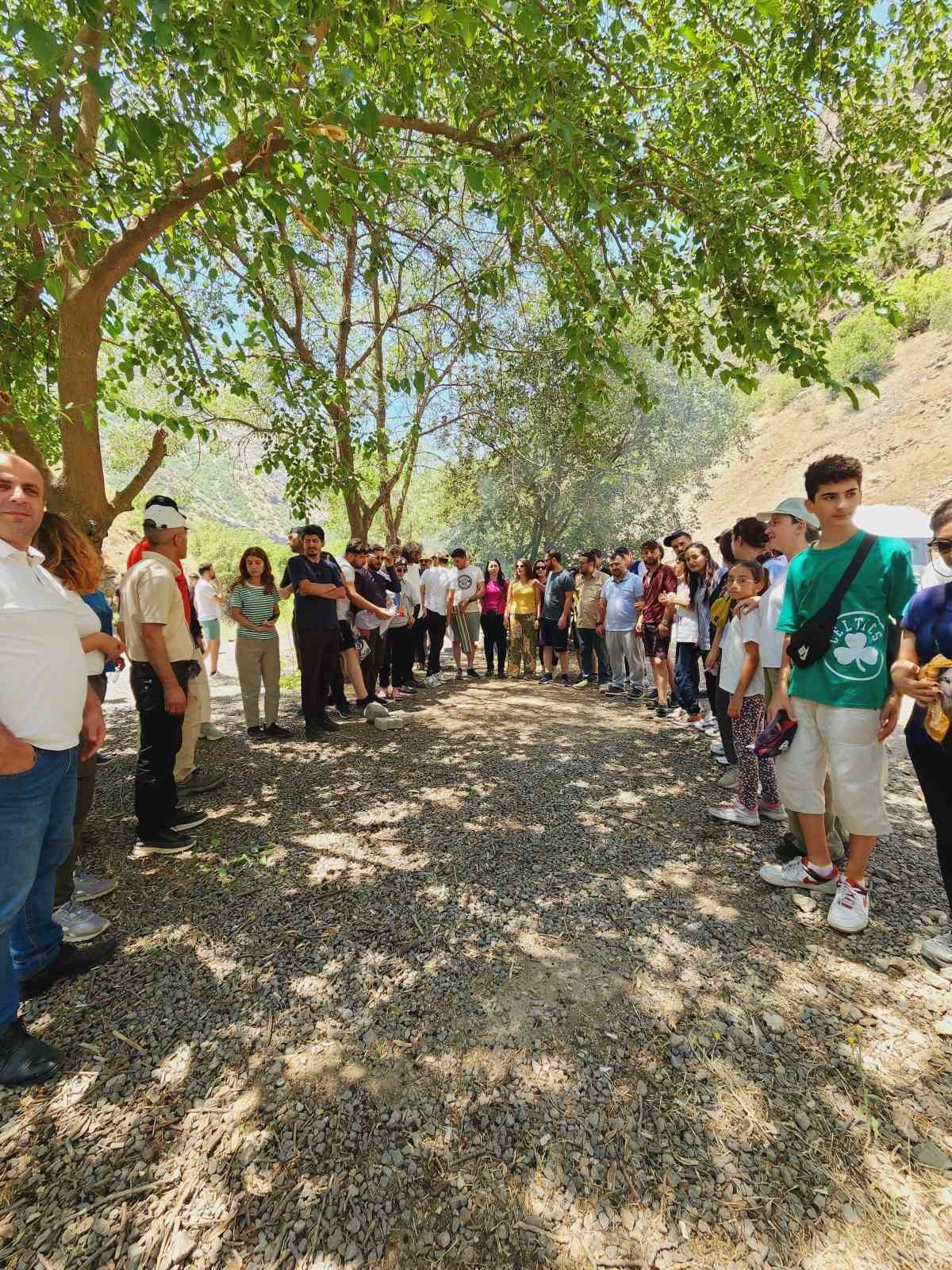 Doğaseverler Hakkari’yi keşfediyor
