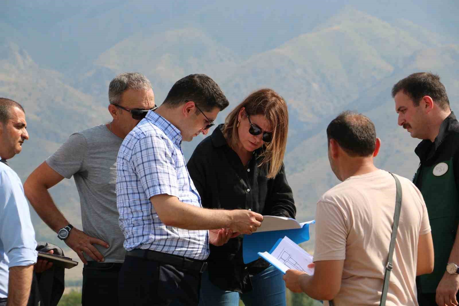 Erzincan Toplu Sera Bölgesinde ilk çalışmalar başladı
