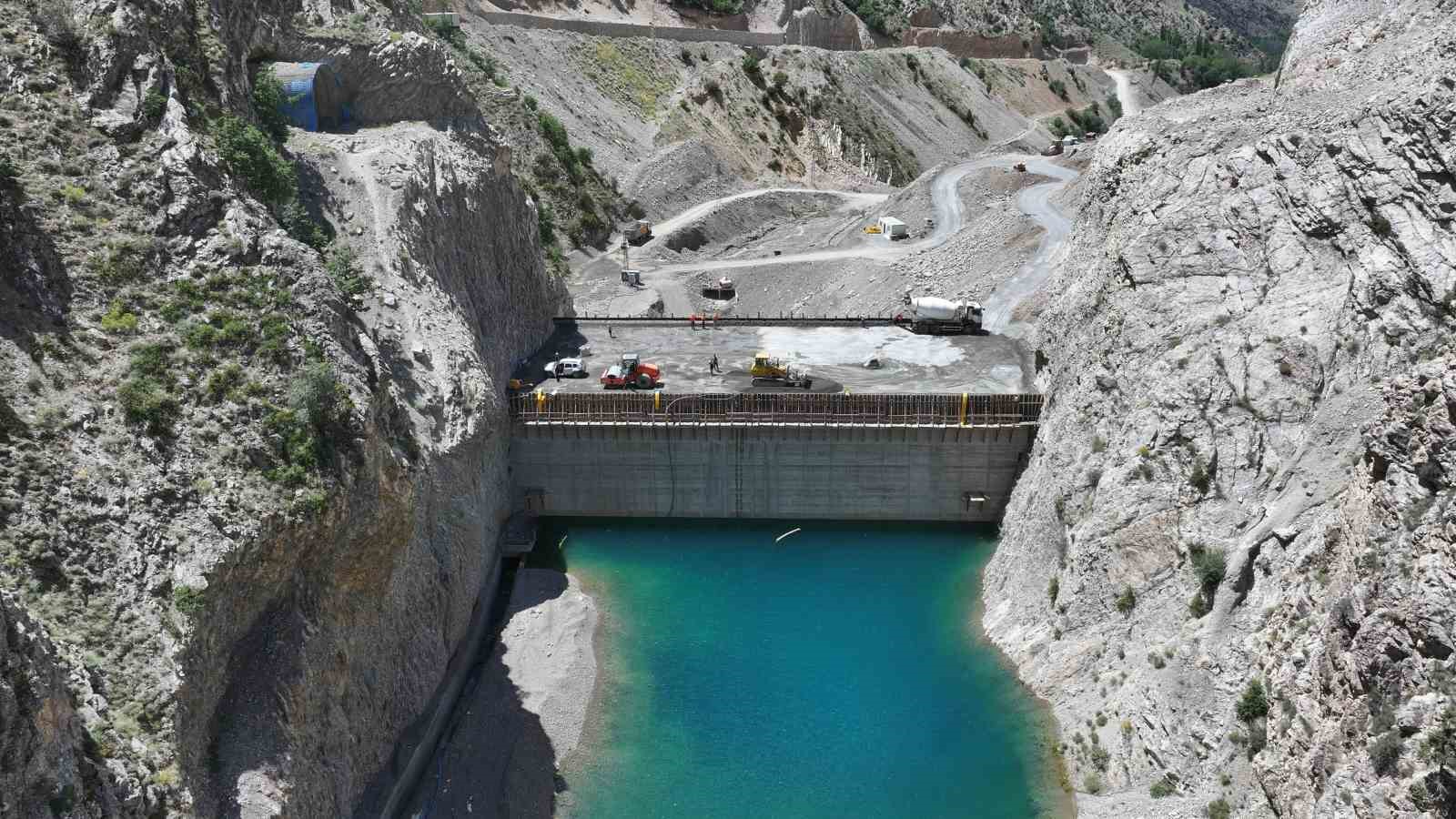 Uzundere Barajı’nda geri sayım başladı
