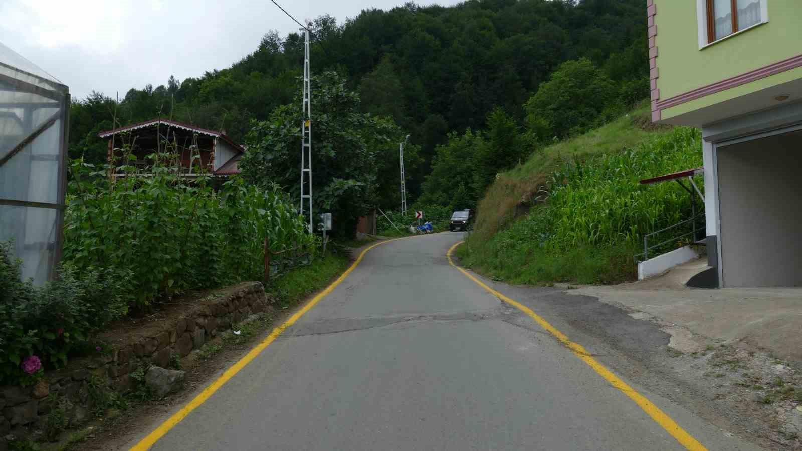 Hıdırnebi Yayla yolunda sise sarı çizgili önlem
