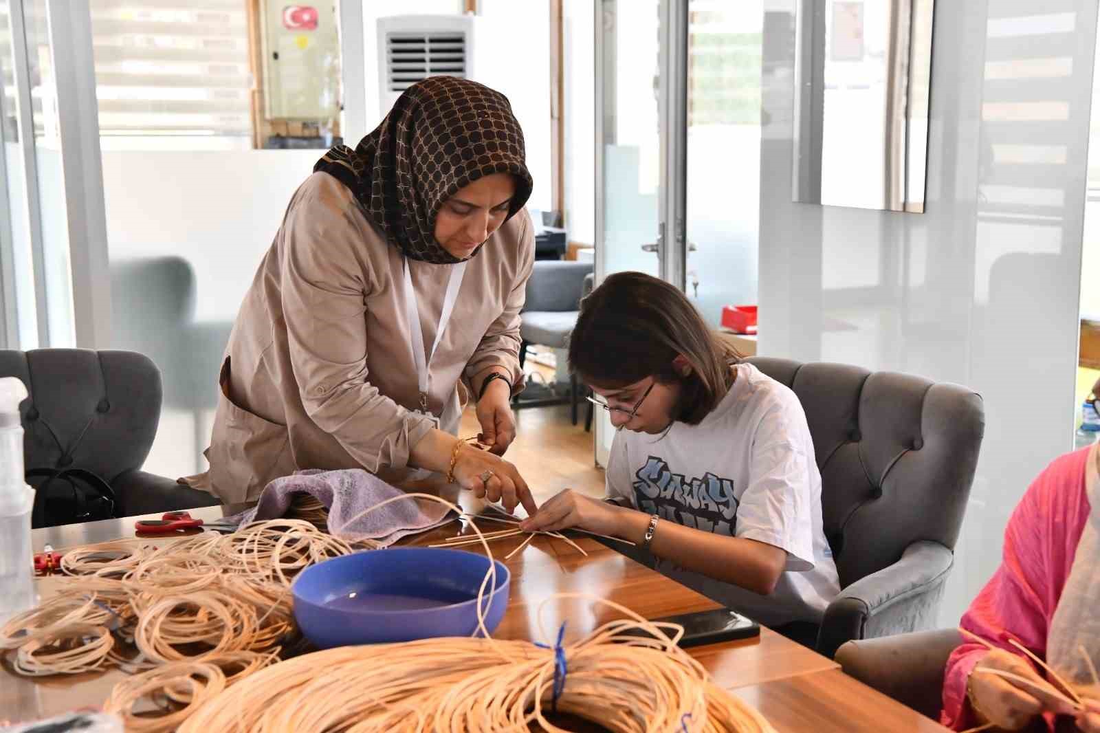 Aile Yaşam Merkezleri ile çocuklar sanat dolu bir yaz tatili geçiriyor
