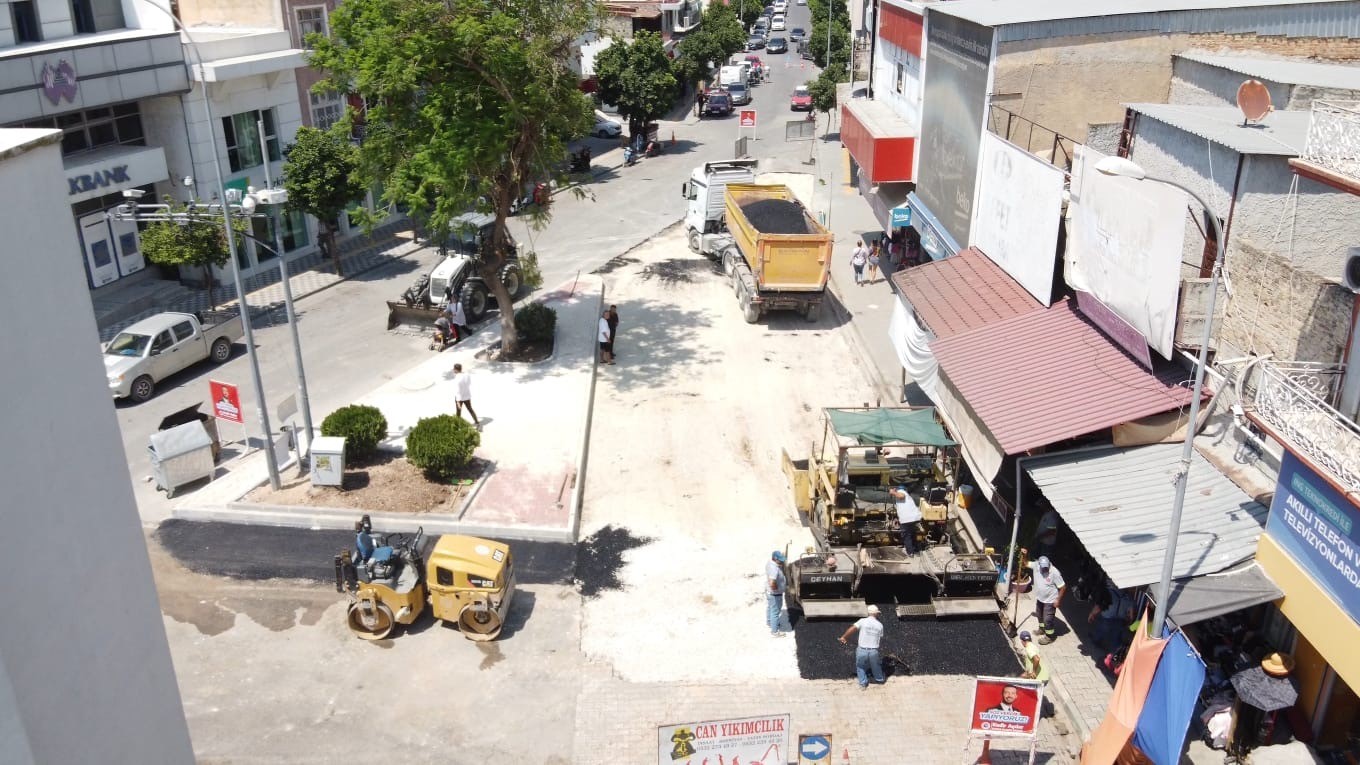 Ceyhan Belediyesi çarşı trafiğini rahatlatacak yeni yolu hizmete açtı
