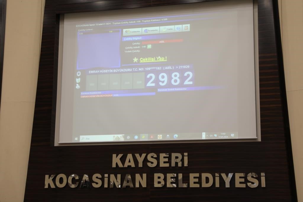 Kocasinan’da işçi alımı, canlı yayınla noter huzurunda kura ile belirlendi
