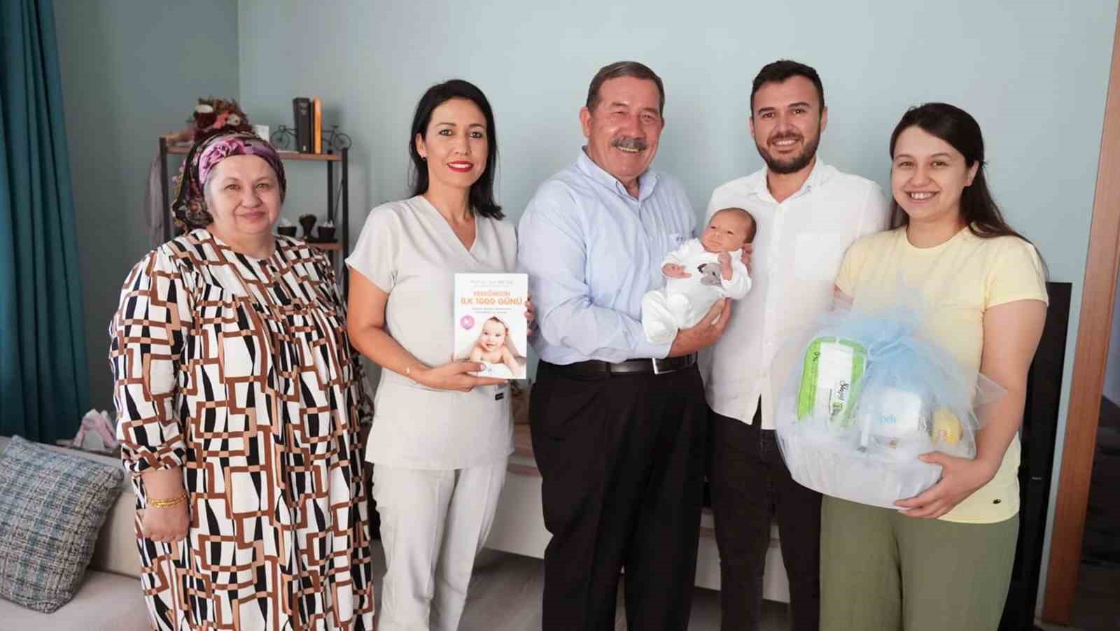 Başkan Topuz’dan ‘Hoş geldin bebek’ ziyareti
