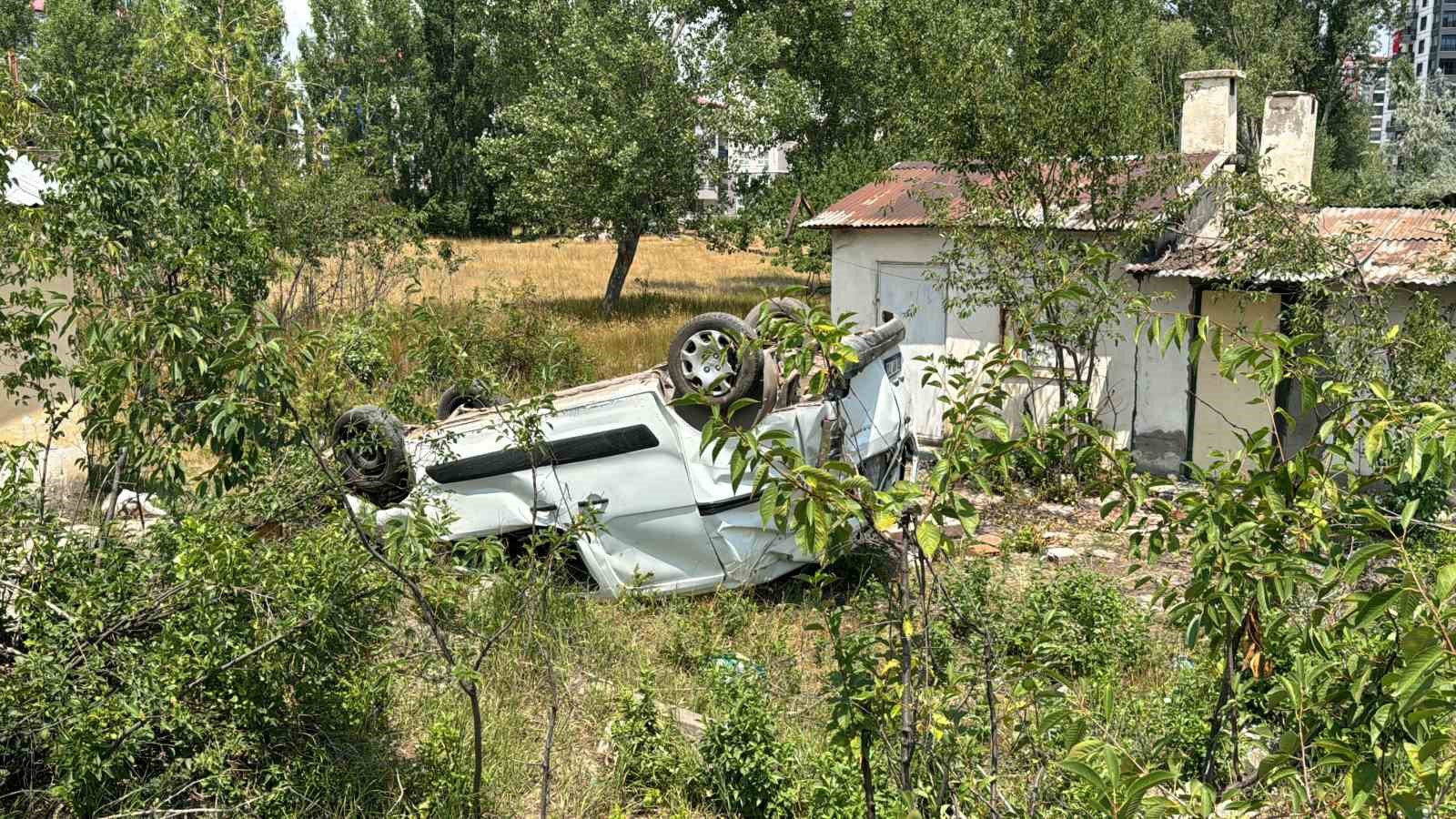 Ölüm virajında takla attı, 1 yaralı
