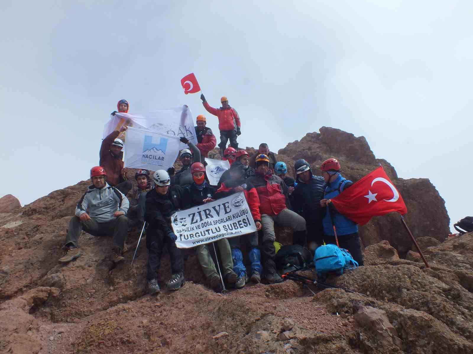 Başkan Özdoğan: “Sütdonduran Kampı ve Erciyes Zirve Tırmanışı 20-21 Temmuz’da gerçekleşecek”
