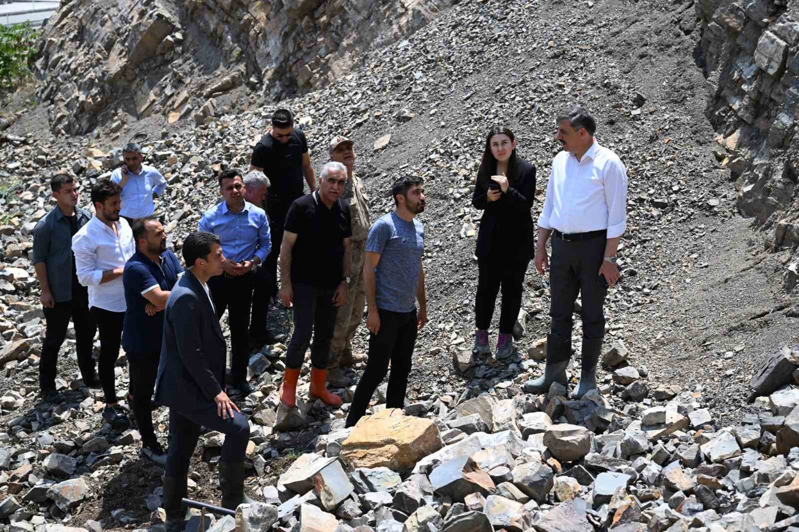 Erzurum’da selin yaraları sarılıyor
