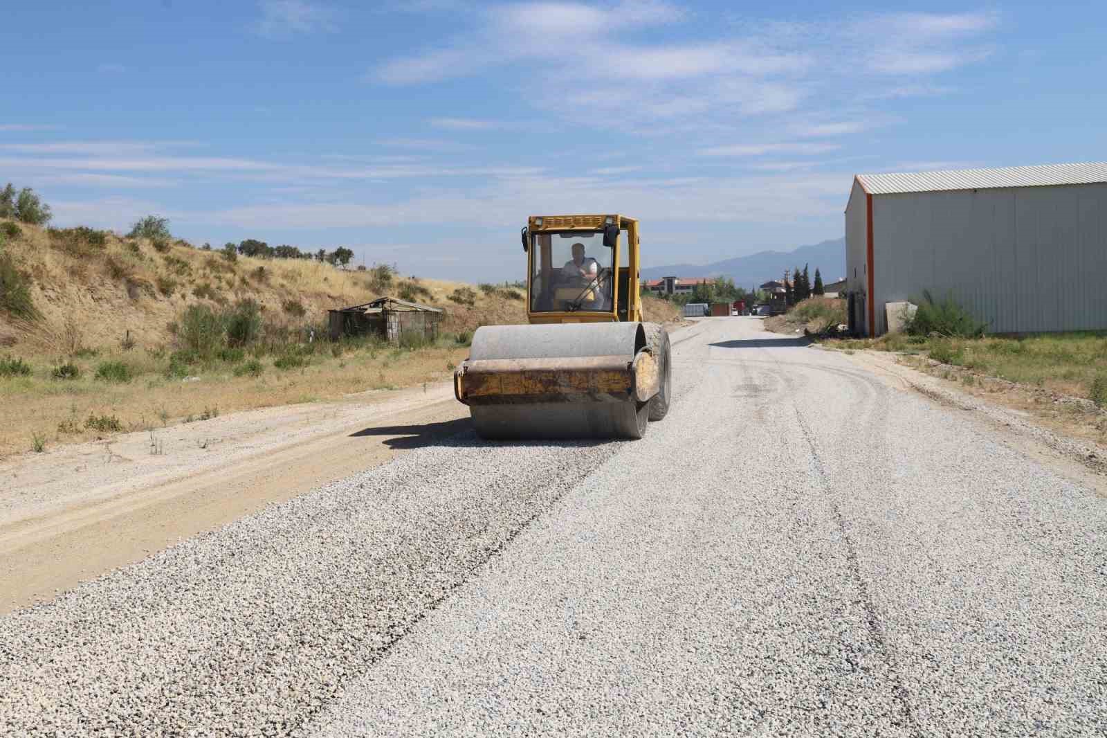 Turgutlu Belediyesi 2024 yılı asfalt sezonunu açtı
