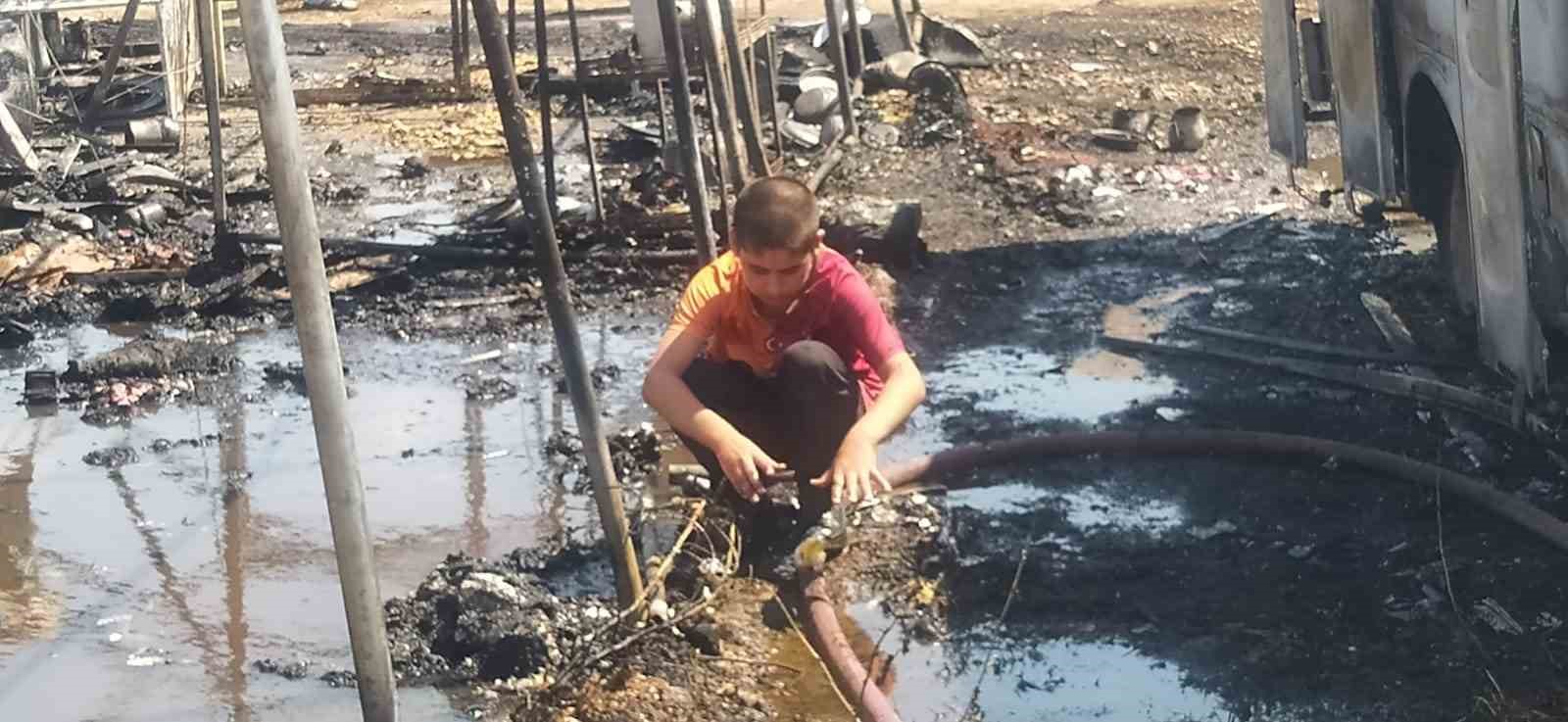 Mevsimlik işçilerin kaldığı çadırlarda yangın çıktı
