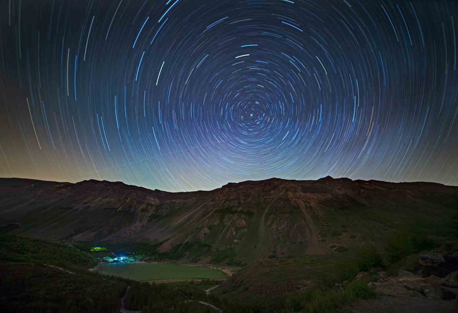 Bitlis’teki kalderanın yıldızlarla buluşması görsel şölen sunuyor
