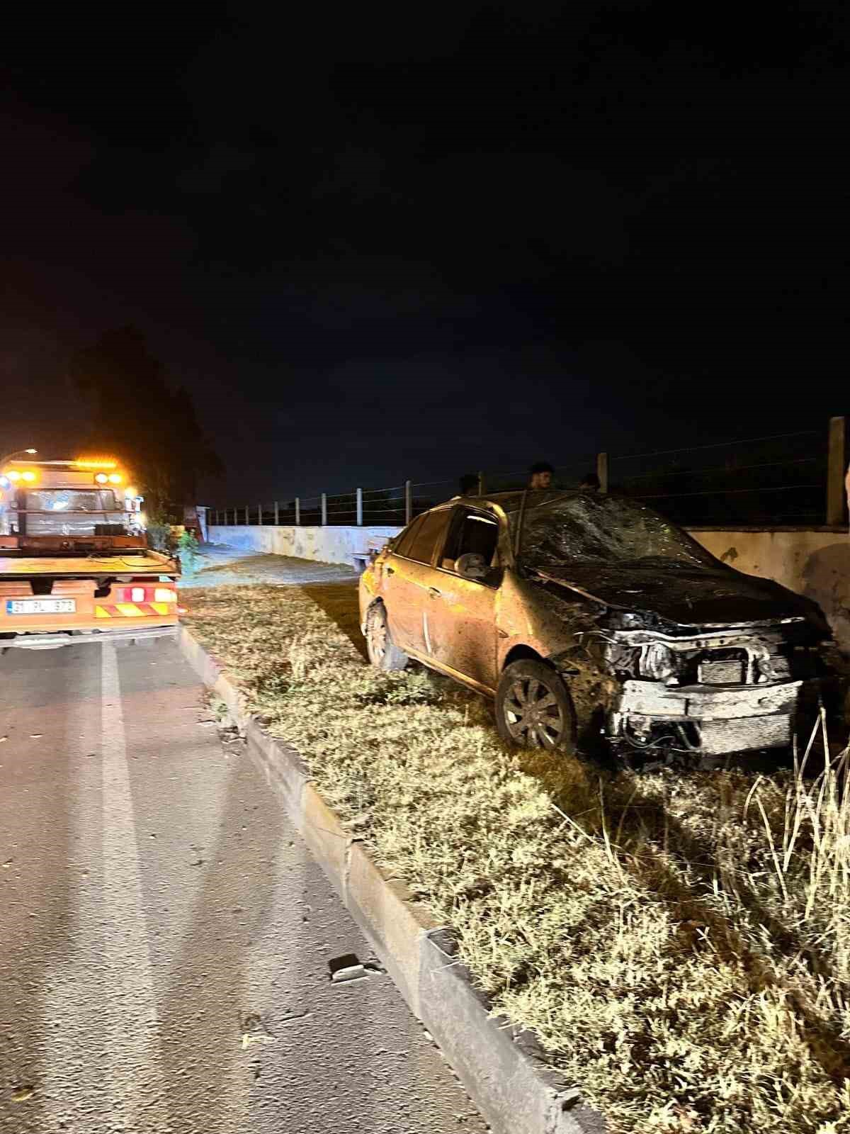 2 kişinin yaralandığı kazada otomobilin defalarca takla attığı anlar kamerada
