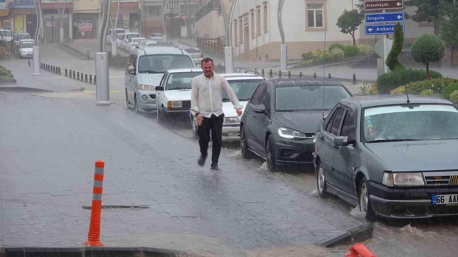 Yozgat’ta sağanak yağış hayatı olumsuz etkiledi
