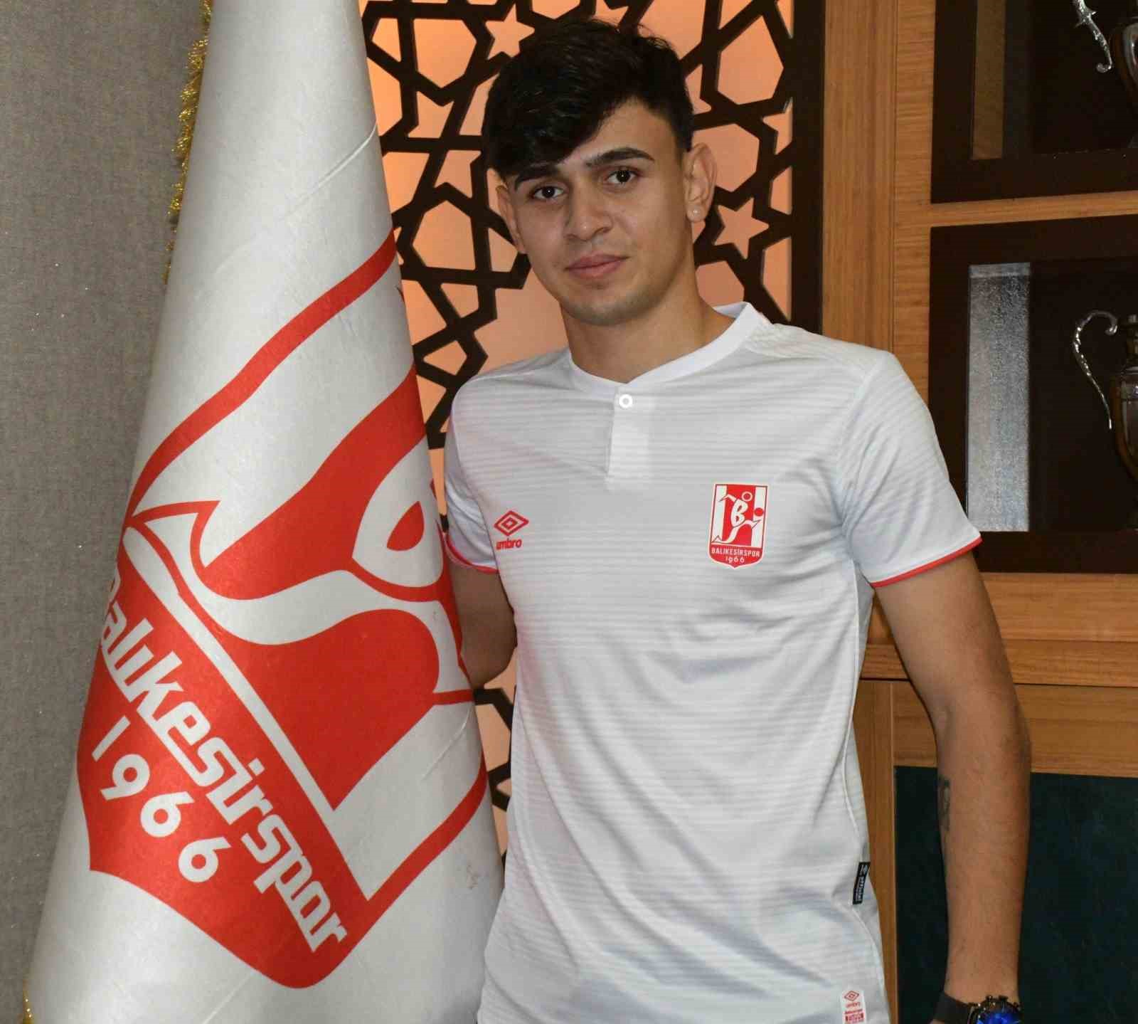 Celal Emir Dede ve Ali Karakaya Balıkesirspor’da
