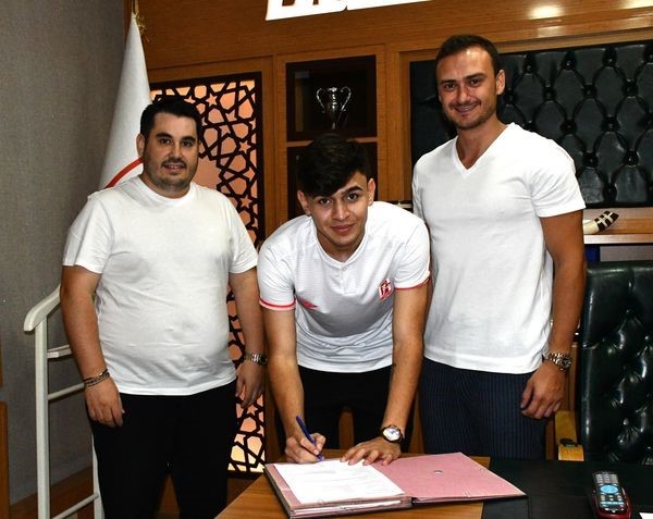 Celal Emir Dede ve Ali Karakaya Balıkesirspor’da
