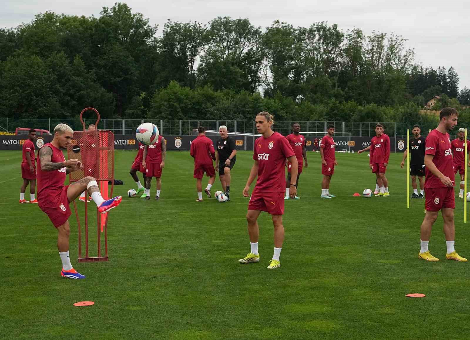 Galatasaray, yeni sezon hazırlıklarını sürdürdü
