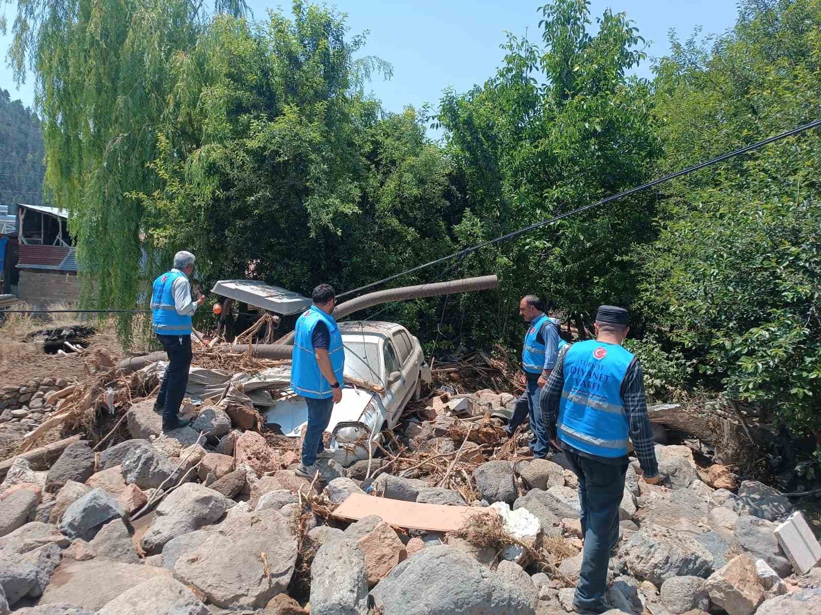 Erzurum Müftülüğünden afet bölgesine 