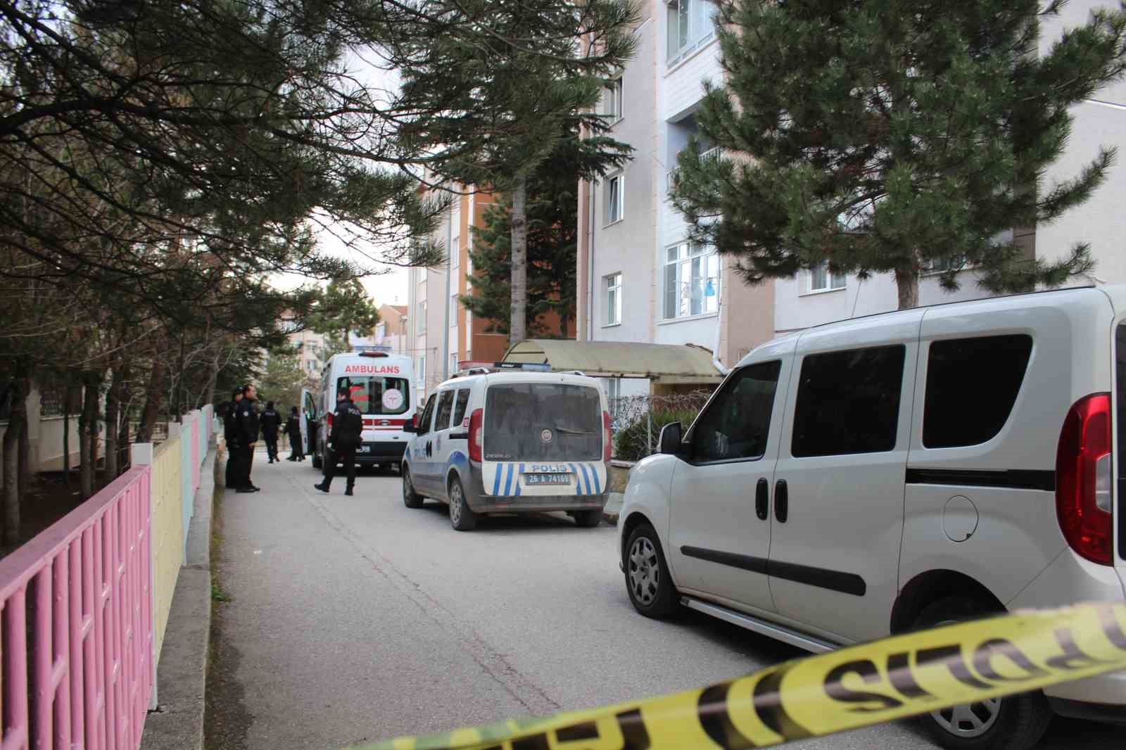 Rusya uyruklu eşini öldüren şahsın yargılandığı dava ertelendi
