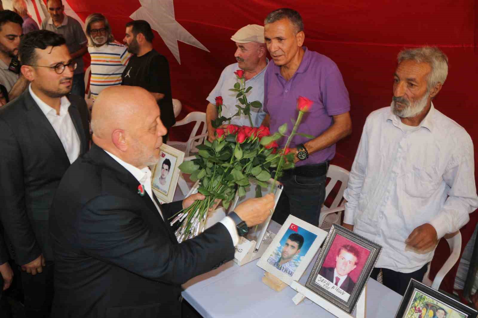 HAK-İŞ Genel Başkanı Arslan, bin 781 gündür evlat nöbetinde olan ailelerle görüştü
