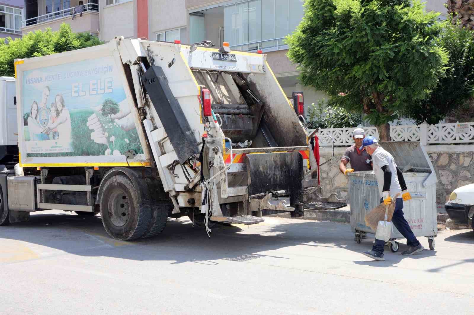 Mudanya’da bir ayda 5 bin ton evsel atık toplandı
