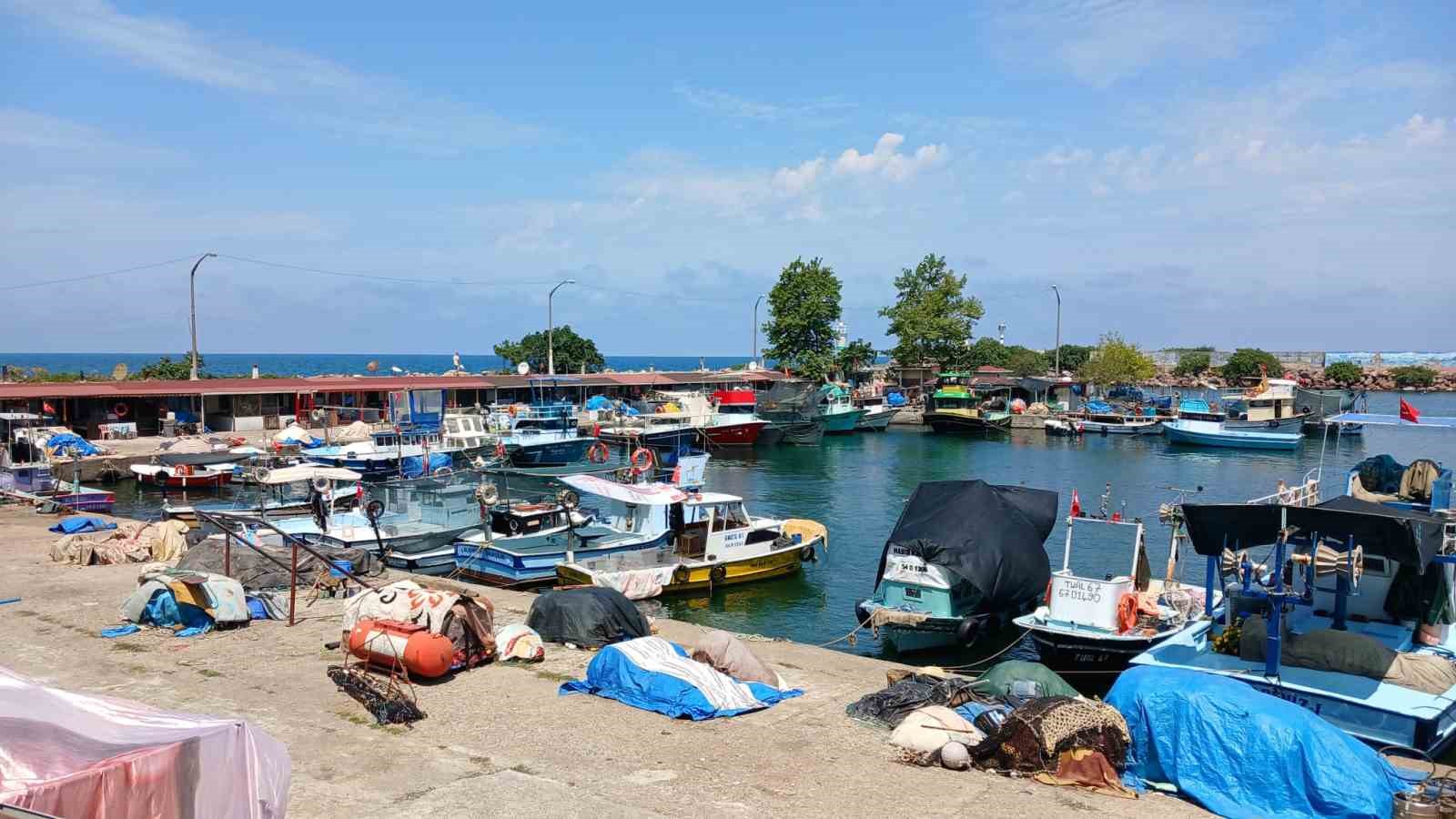 Balıkçılar yeni sezona hazırlanıyor
