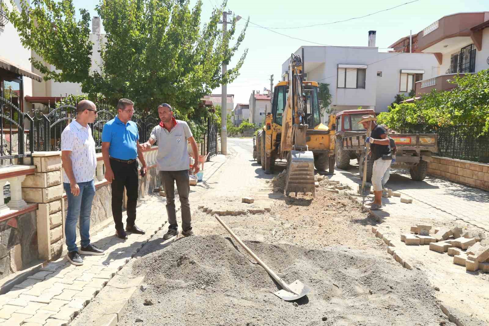 Burhaniye’de yürüyüş ve bisiklet yolu çalışmaları başladı
