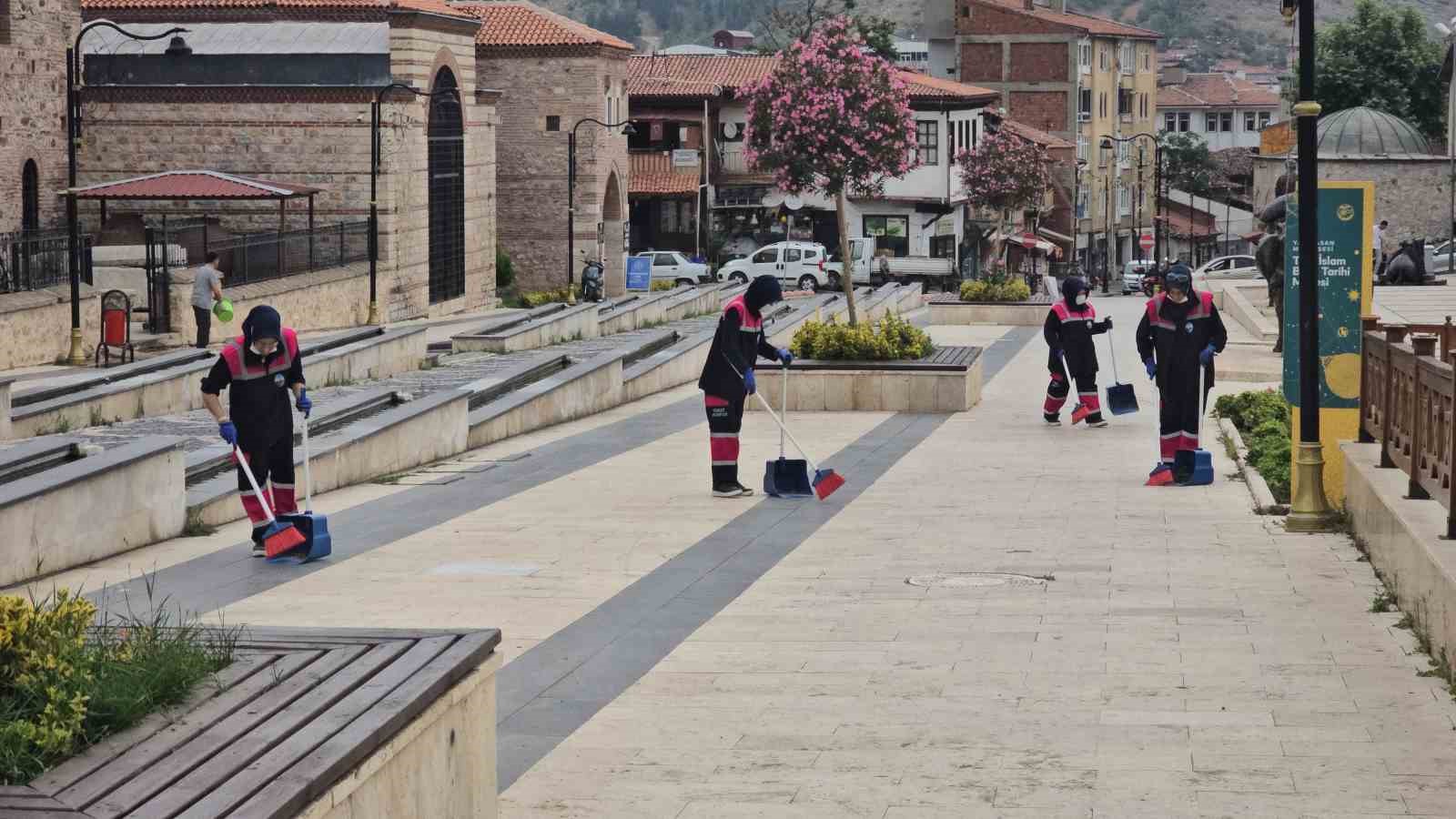 Tokat’ın temizliği kadınlara emanet
