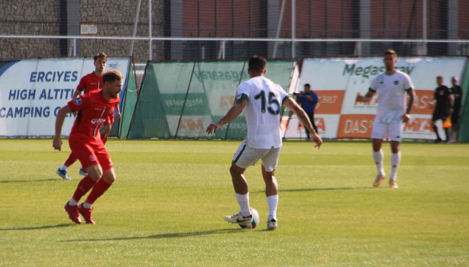 Konyaspor hazırlık maçında Almere City’yi mağlup etti
