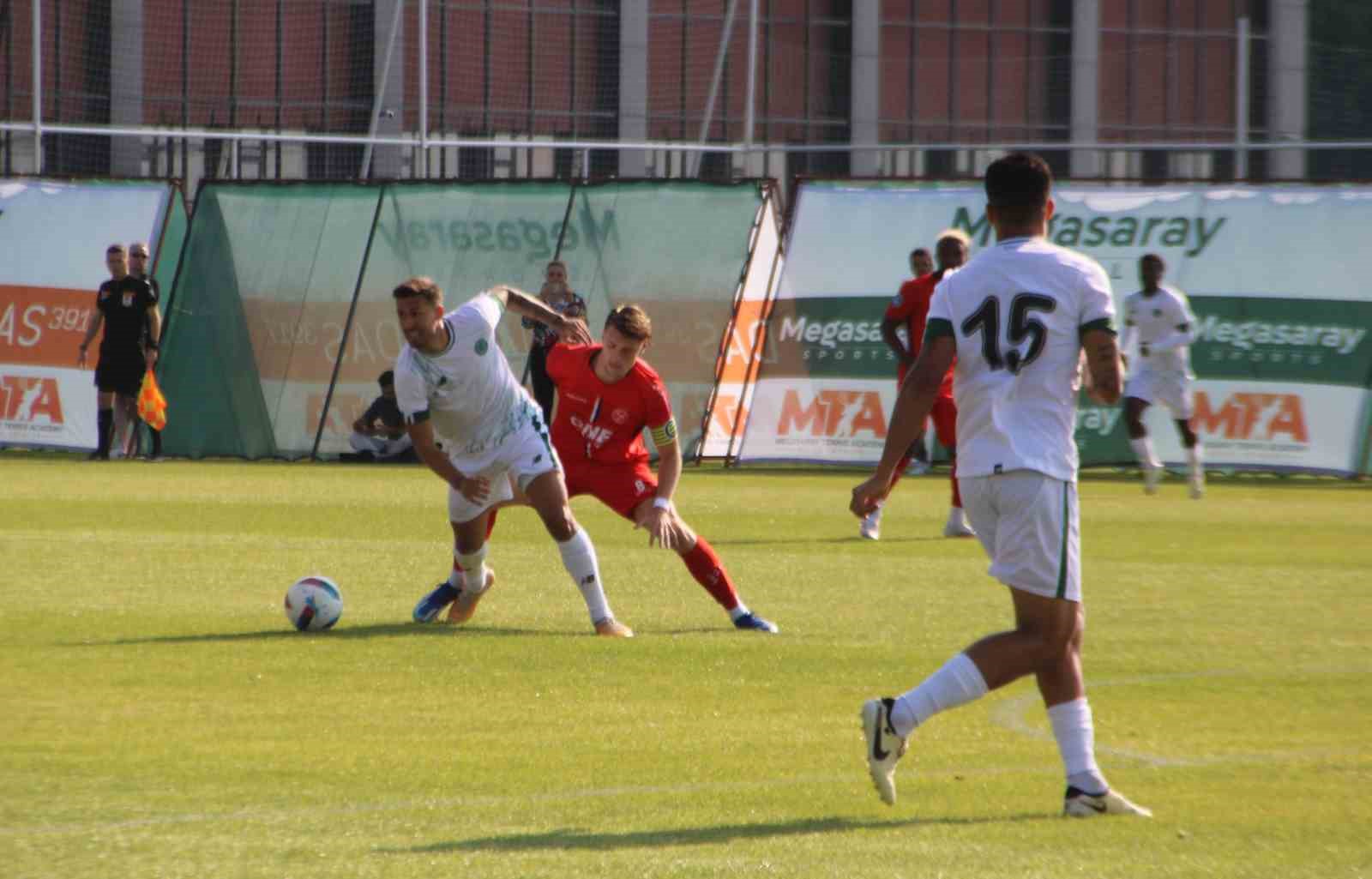 Konyaspor hazırlık maçında Almere City’yi mağlup etti
