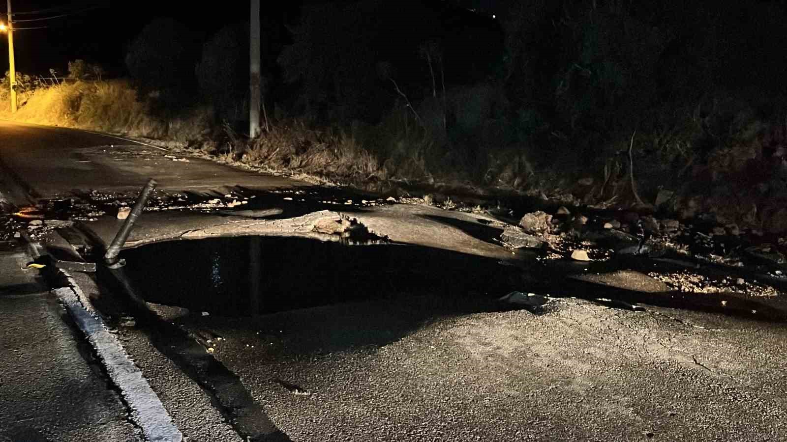 Bodrum’da su hattı bomba gibi patladı, yine tonlarca su israf oldu
