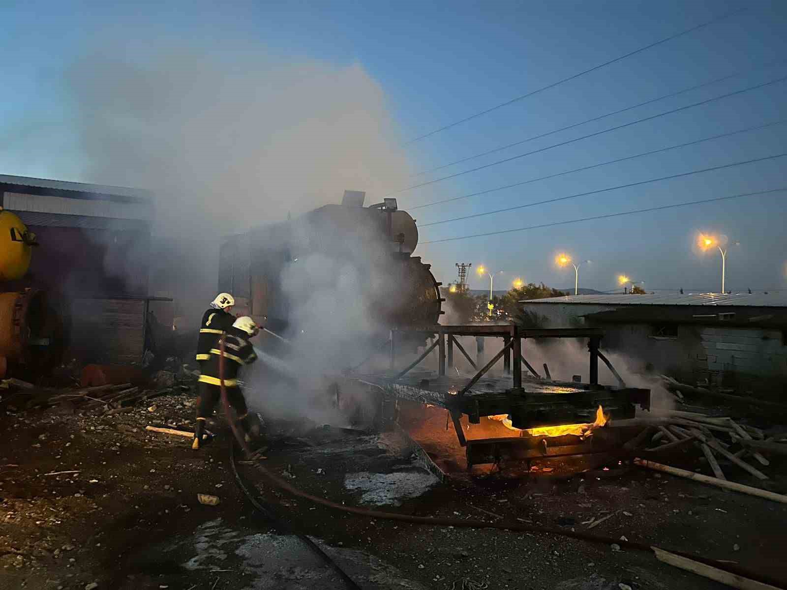 Kahramanmaraş’ta iş yeri yangını
