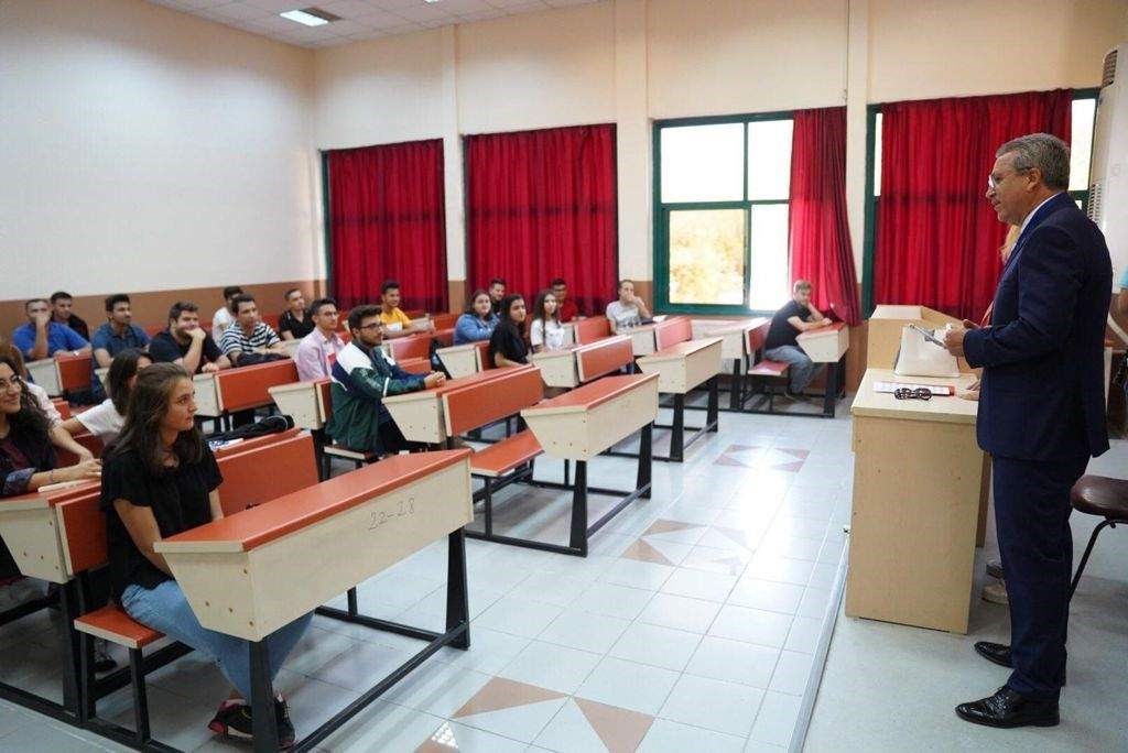 Ege Üniversitesi aday öğrencileri tercih günlerine bekliyor
