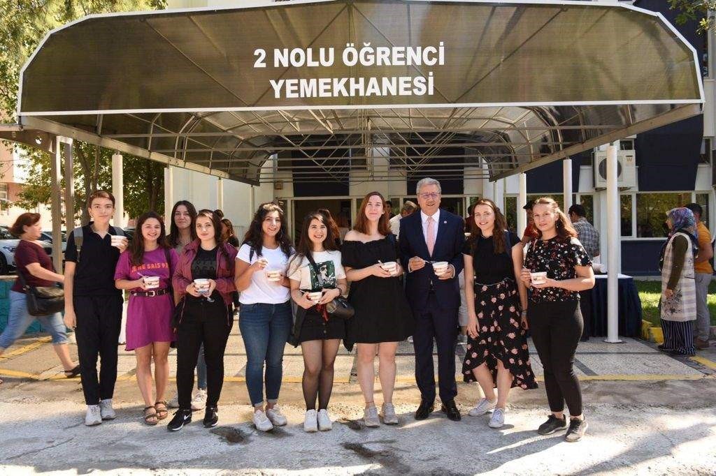 Ege Üniversitesi aday öğrencileri tercih günlerine bekliyor
