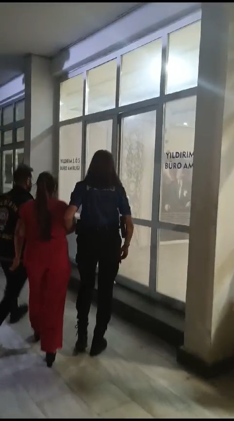 Her yerde aranan azılı suç makinası kadın, Bursa’da yakalandı
