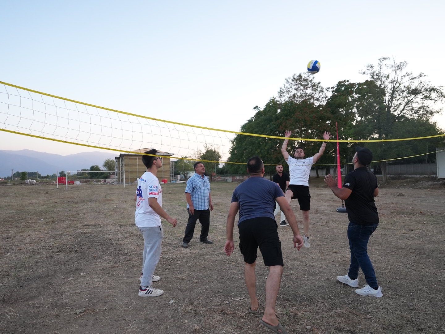 Belediye sporu mahalleye taşıdı
