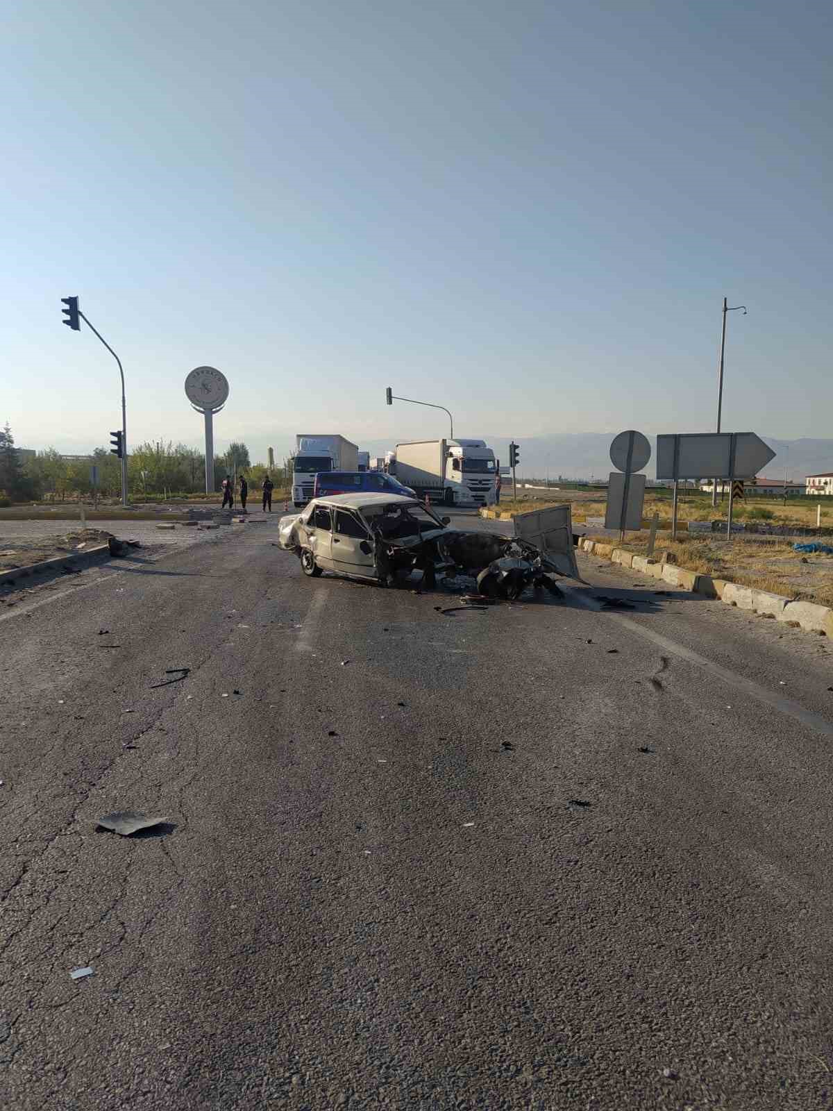 Konya’da otomobiller çarpıştı: 3 yaralı
