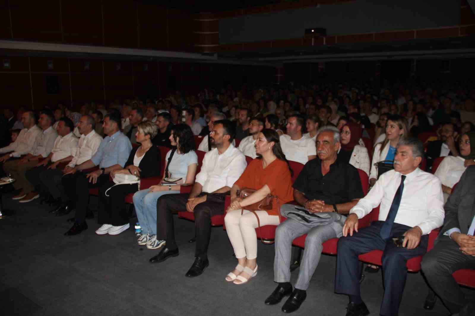 ’Gesi Bağları’ kapalı gişe oynadı
