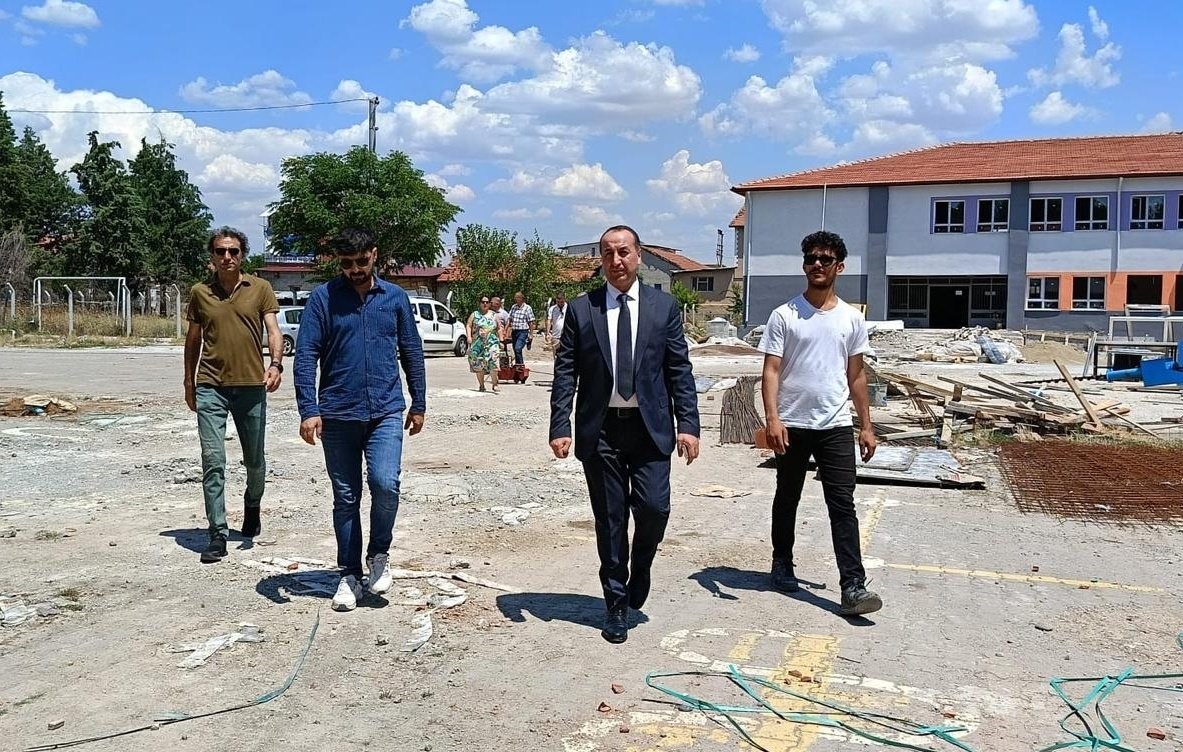 Deprem güçlendirme çalışmaları devam eden okullar ziyaret edildi
