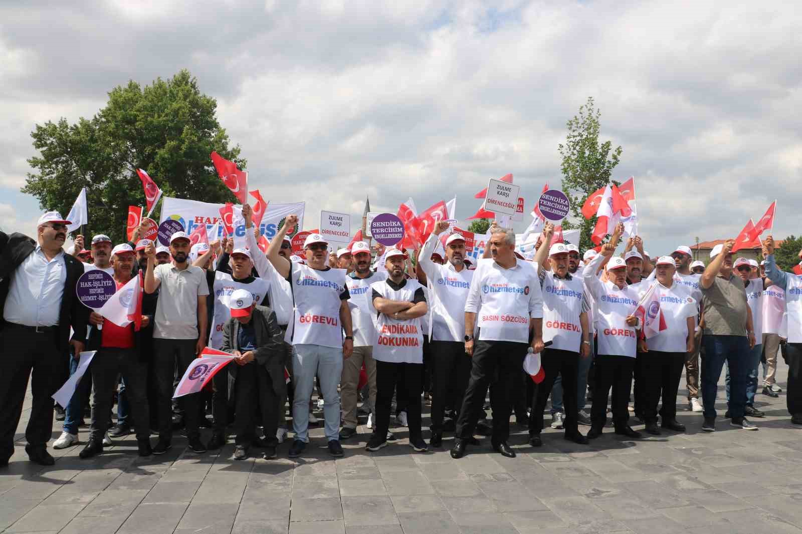 İşçiler BBP’li Başkanı protesto etti
