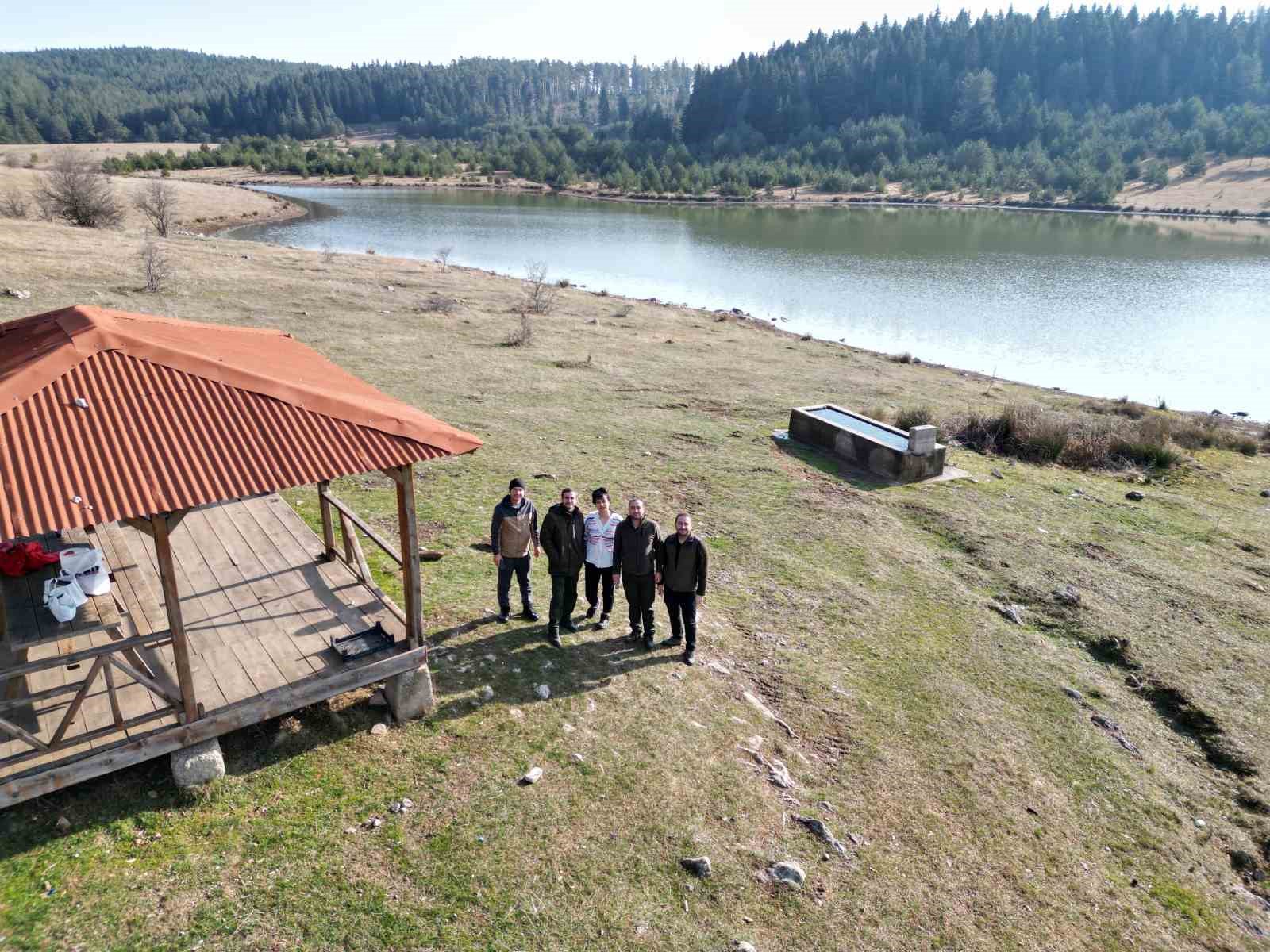 Tarihi, doğal güzelliği ile büyüleyen yayla ve gölet; tabiat parkı olmaya aday
